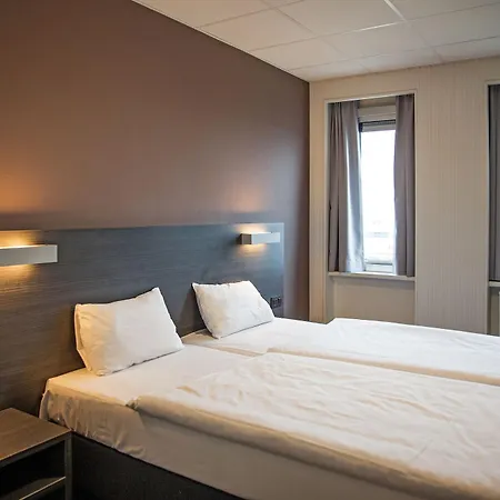 Harbour Hotel 3*